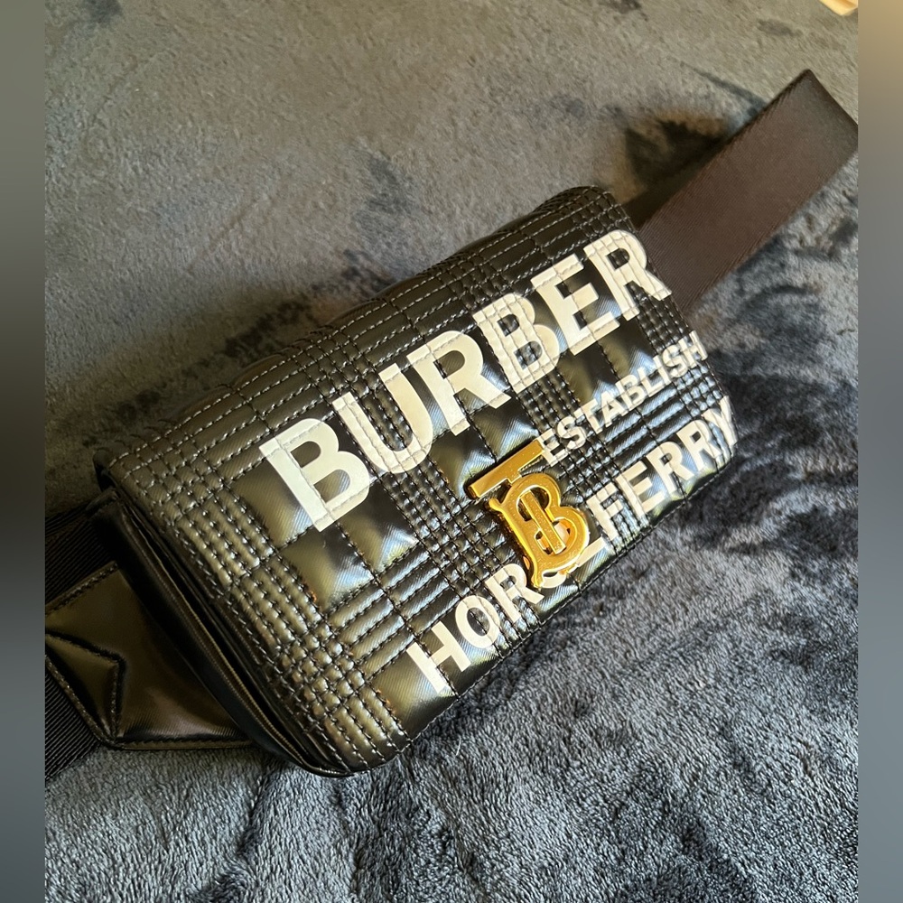 SOLD ❌❌❌Burberry Black Quilted Crossbody Bag with Logo - Picture 3 of 16